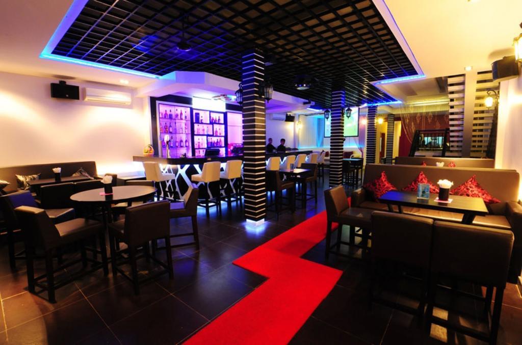 Number 9 Hotel Phnom Penh Esterno foto