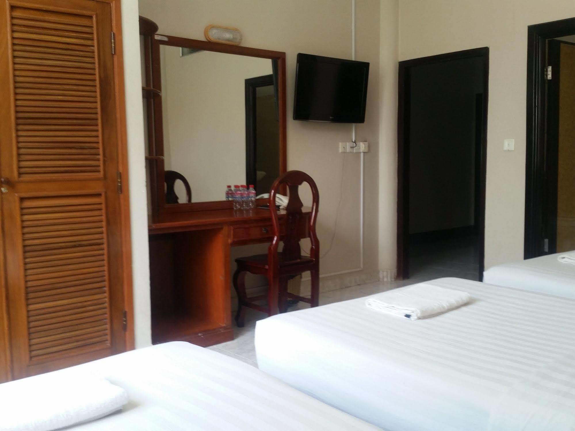 Number 9 Hotel Phnom Penh Esterno foto