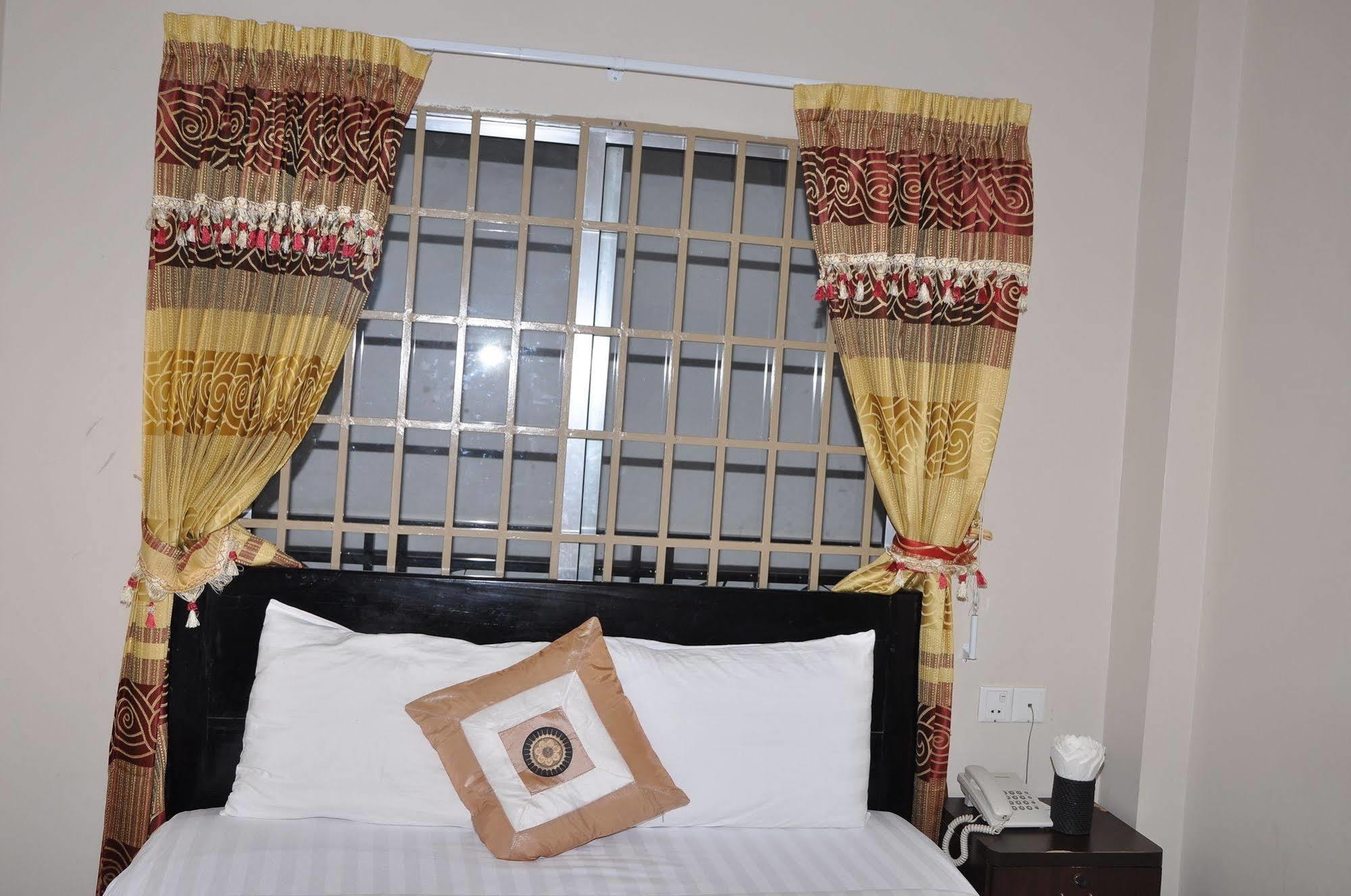 Number 9 Hotel Phnom Penh Esterno foto
