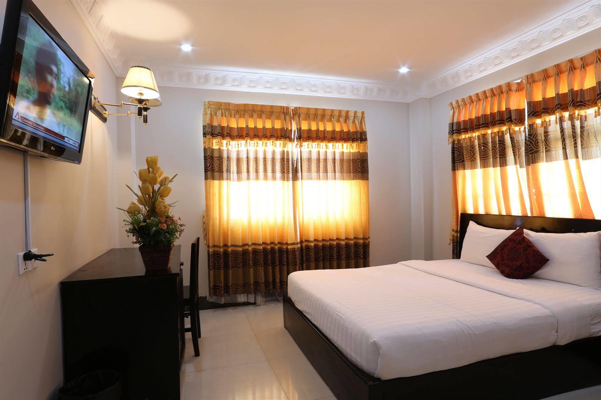 Number 9 Hotel Phnom Penh Esterno foto