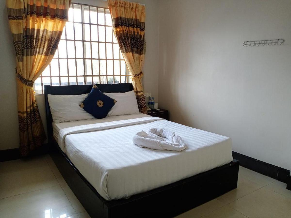 Number 9 Hotel Phnom Penh Esterno foto