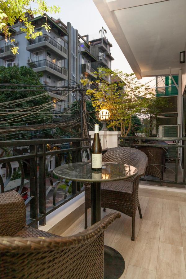 Number 9 Hotel Phnom Penh Esterno foto
